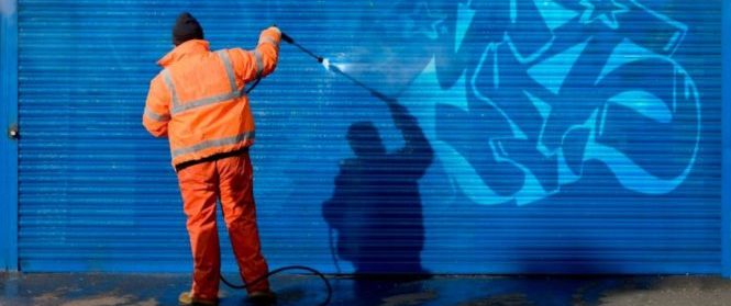Limpieza de grafitis en locales