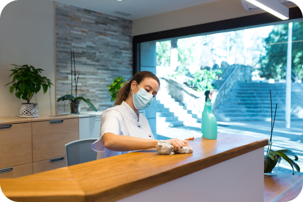 Limpieza de consultas sanitarias con control higiénico